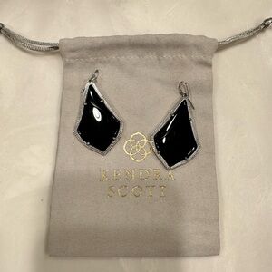 Kendra Scott earrings EUC